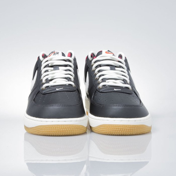 Sneakers buty Nike Air Force 1 '07 LV8 black / sail-action red-gum light (718152-015)