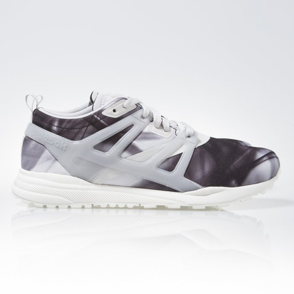 Sneakers buty Reebok Classic Ventilator Adapt Graphic steel / black / chalk (V69419)
