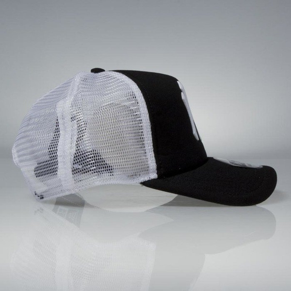 Czapka New Era snapback New York Yankees Clean Trucker Cap black / white