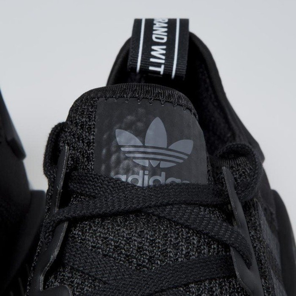 Sneakers buty Adidas Originals NMD_R1 black/black/gum (B42200)
