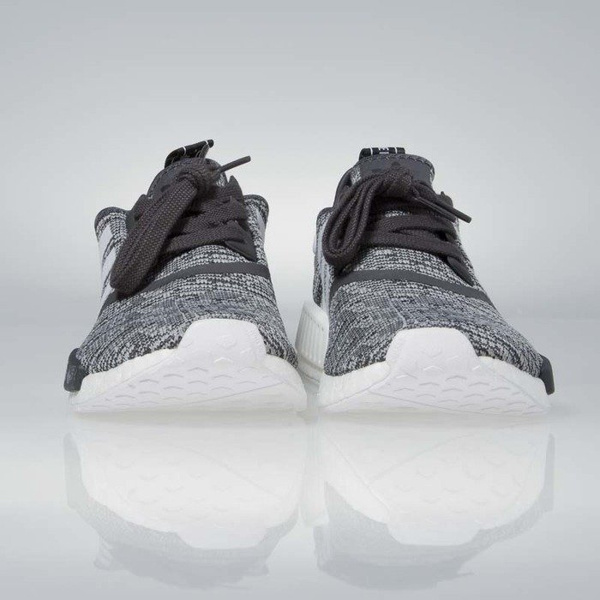 Sneakers buty Adidas Originals WMNS NMD_R1 utility black / footwear white / medium grey BY3035
