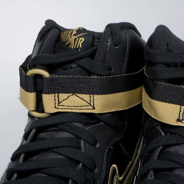 Sneakers buty Nike Air Force 1 High '07 LV8 Sport black/metallic gold-white (AV3938-001)