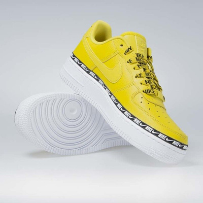 Sneakers Nike Air Force 1 '07 LV8 Untility team orange / white-black (AJ7747-800)