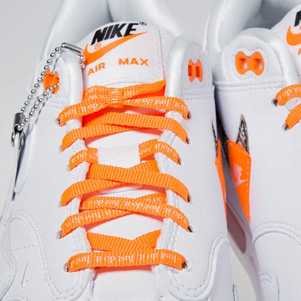 Sneakers buty Nike Air Max 1 LX white/black-total orange (917691-100)
