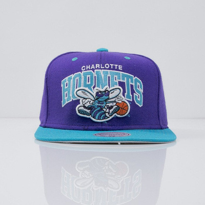 Mitchell & Ness czapka snapback Charlotte Hornets purple Team Arch NA80Z