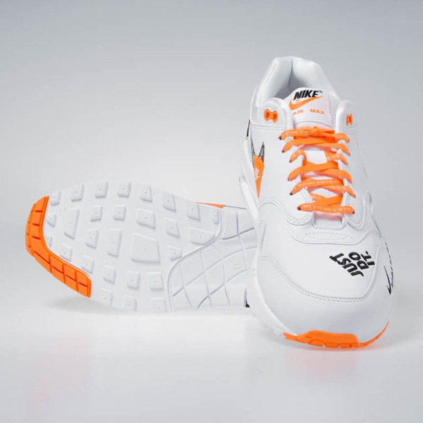 Sneakers buty Nike Air Max 1 LX white/black-total orange (917691-100)