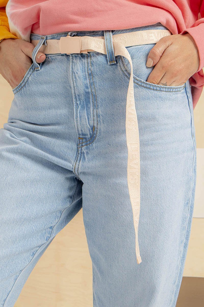 Spodnie damskie Levi's High Loose Taper Way Out Jeans niebieskie