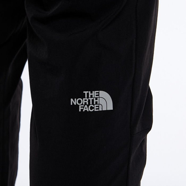 Spodnie dresowe The North Face Tech Woven Pant black