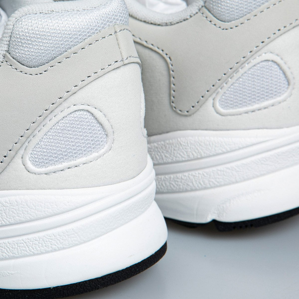 Adidas Yung-1 FV4730 białe buty sneakers