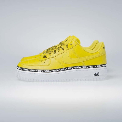 Sneakers Nike Air Force 1 '07 LV8 Untility team orange / white-black (AJ7747-800)