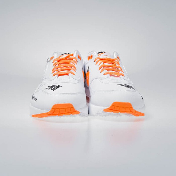 Sneakers buty Nike Air Max 1 LX white/black-total orange (917691-100)