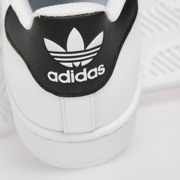 Sneakers buty Adidas Superstar white / black (C77124)