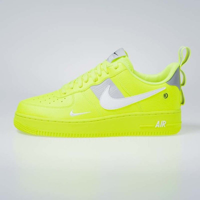 Sneakers Nike Air Force 1 '07 LV8 Untility volt / white-black-wolf grey (AJ7747-700)