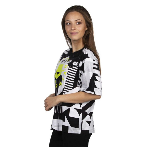 Koszulka damska Nike NSW NSP Top SS AOP black / white / toxic green