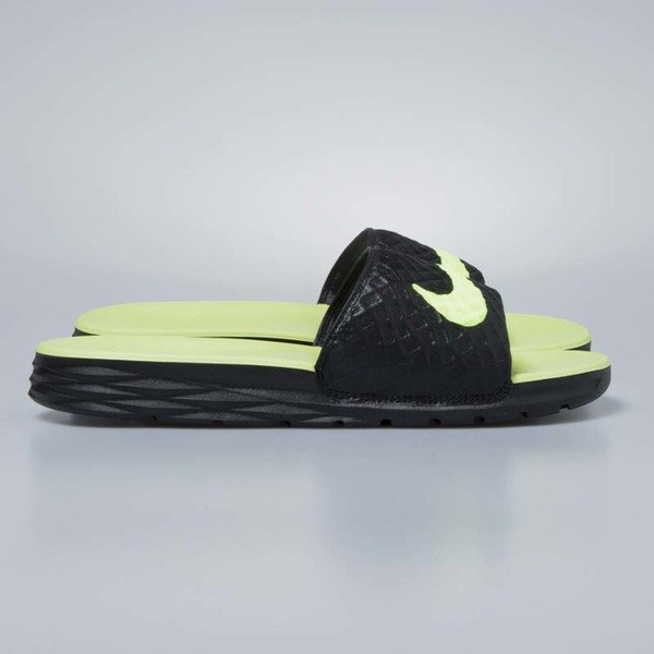 Klapki Nike Benassi Solarsoft black / volt 705474-070
