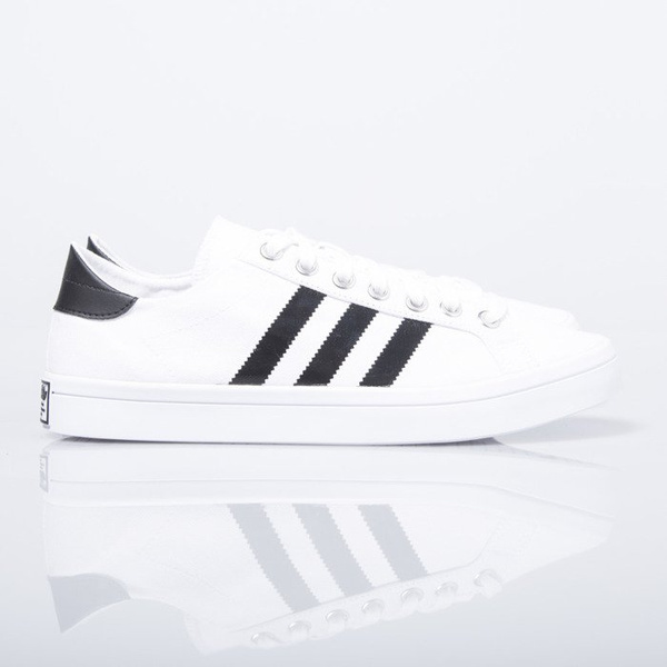 Sneakers buty Adidas Originals CourtVantage white / black (S78765)