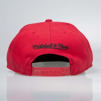 Mitchell & Ness czapka snapback Chicago Bulls red WOOL SOLID NL15Z