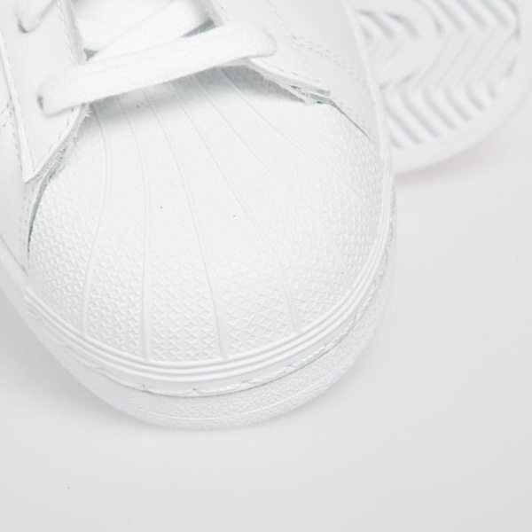 Sneakers buty Adidas Superstar white / black (C77124)