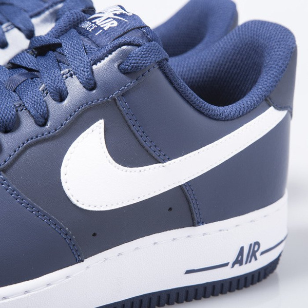 Sneakers buty Nike Air Force 1 '07 Low midnight navy / white (488298-436)
