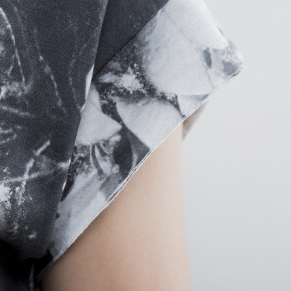 The Hive koszulka Flowers Tunic multicolor