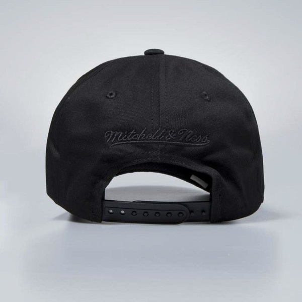 Czapka Mitchell & Ness snapback Philadelphia 76ers black Team Logo Low Pro