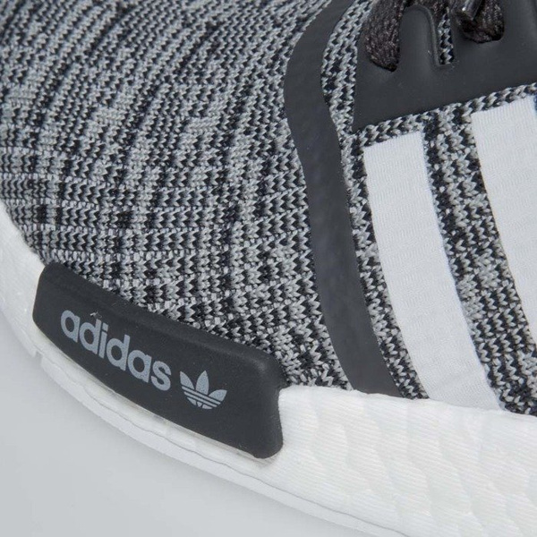 Sneakers buty Adidas Originals WMNS NMD_R1 utility black / footwear white / medium grey BY3035