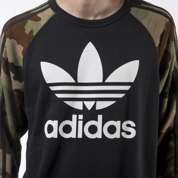Adidas Originals bluza Es Crew black / camo (AY8174)