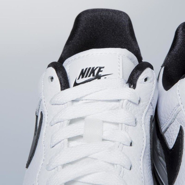 Sneakers buty Nike WMNS Air Force 1 '07 SE white / black - white - black AA0287-100