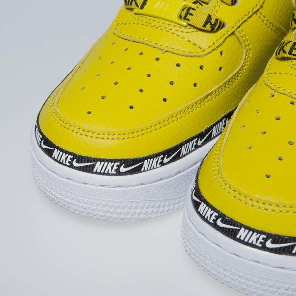 Sneakers buty damskie Nike Air Force 1 '07 SE PRM bright citron (AH6827-700)