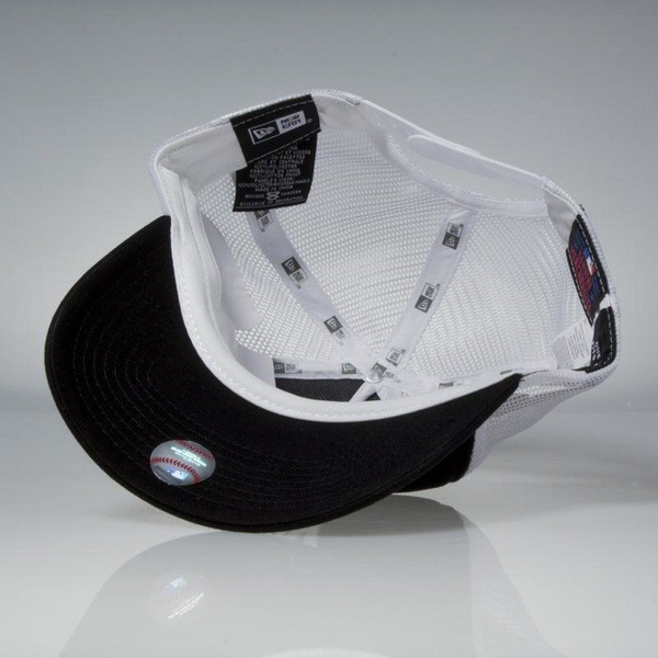 Czapka New Era snapback New York Yankees Clean Trucker Cap black / white