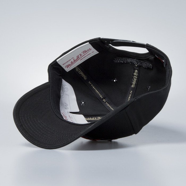 Czapka Mitchell & Ness snapback Chicago Bulls black Team Logo Low Pro