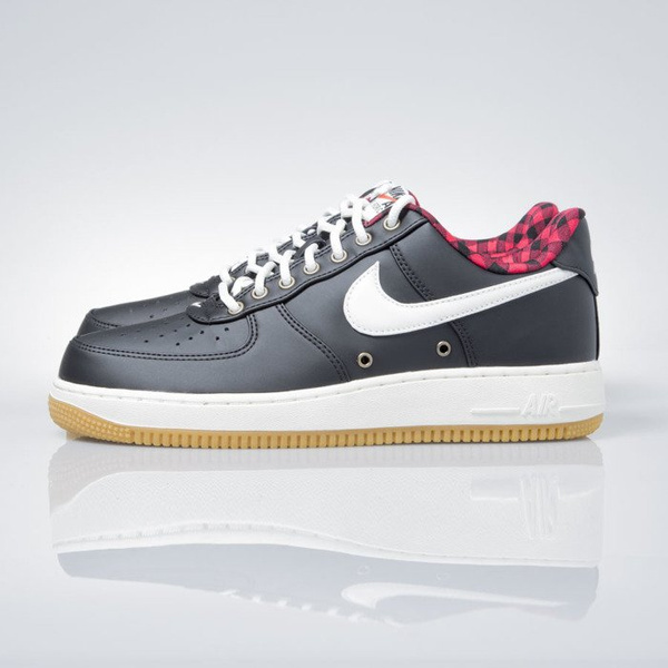 Sneakers buty Nike Air Force 1 '07 LV8 black / sail-action red-gum light (718152-015)