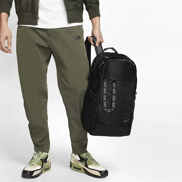Plecak Nike Sportswear Essentials Backpack czarny