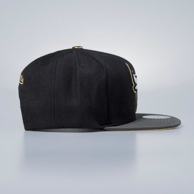 Czapka Mitchell & Ness snapbeck Chicago Bulls black Gold Tip