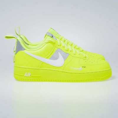 Sneakers Nike Air Force 1 '07 LV8 Untility volt / white-black-wolf grey (AJ7747-700)