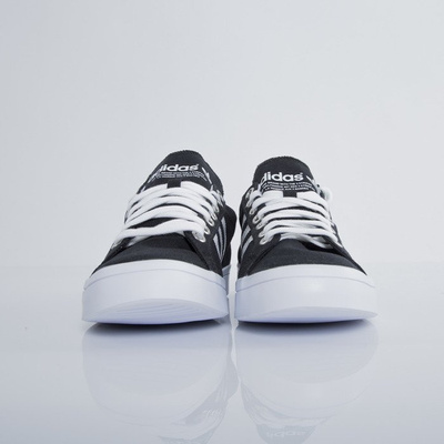 Sneakers buty Adidas CourtVantage black / white (S79302)