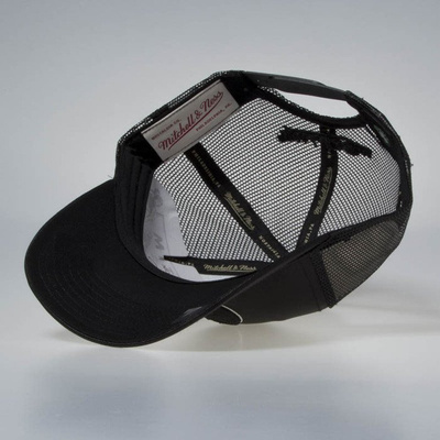 Mitchell & Ness Boston Celtics Cap black Satin Trucker