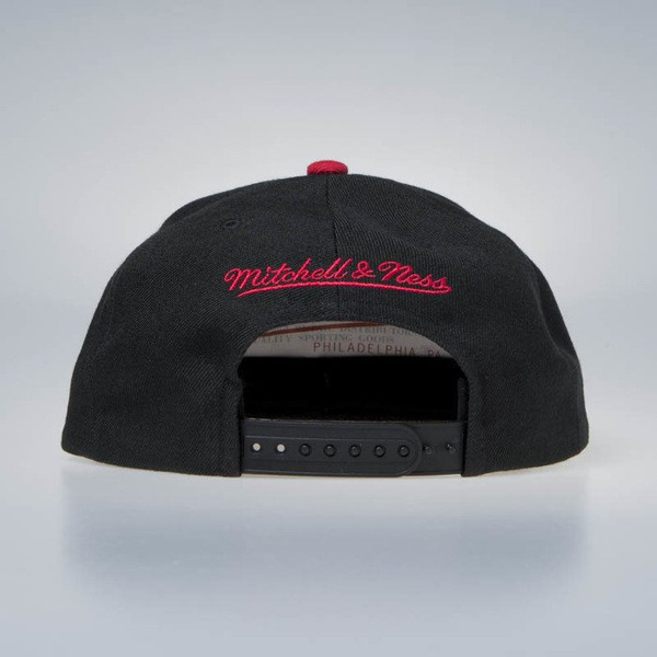 Czapka Mitchell & Ness Snapback Chicago Bulls black Shorts Split SB