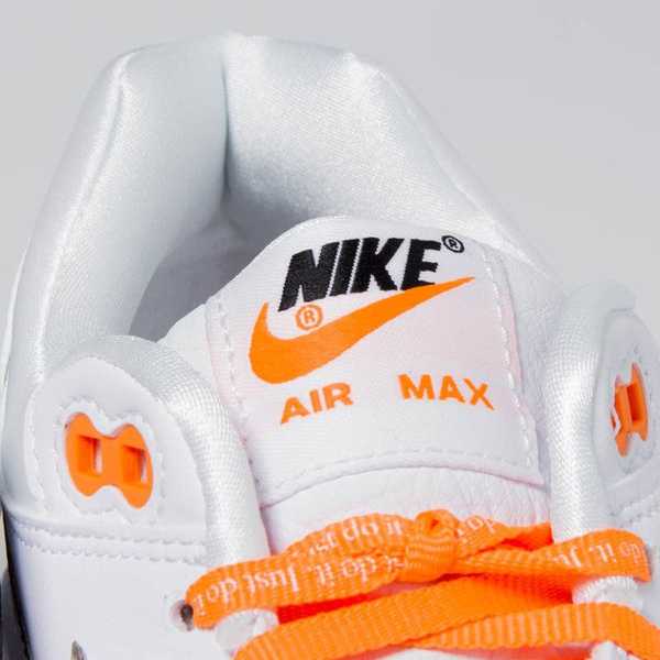 Sneakers buty Nike Air Max 1 LX white/black-total orange (917691-100)