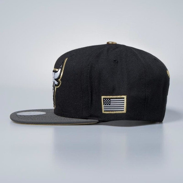 Czapka Mitchell & Ness snapbeck Chicago Bulls black Gold Tip