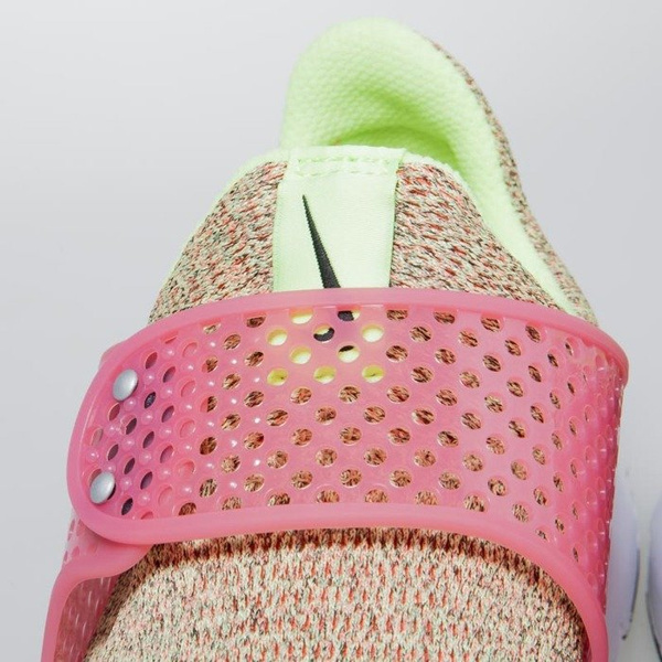 Sneakers buty Nike WMNS Sock Dart Se ghost green / black-hot punch 862412-301