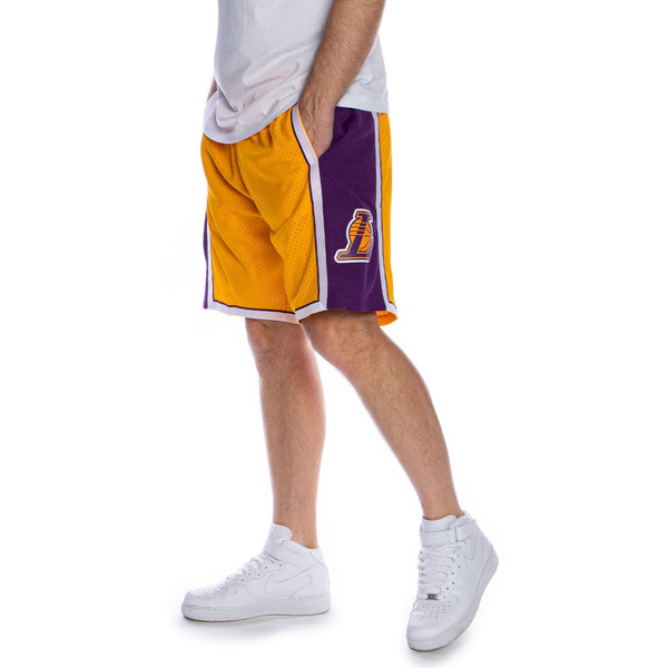 Szorty Mitchell & Ness Los Angeles Lakers żółte Swingman Shorts