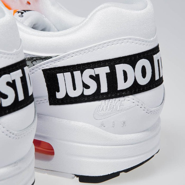Sneakers buty Nike Air Max 1 LX white/black-total orange (917691-100)