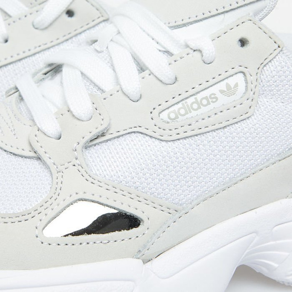 Sneakers buty damskie Adidas Originals Falcon W białe (B28128)