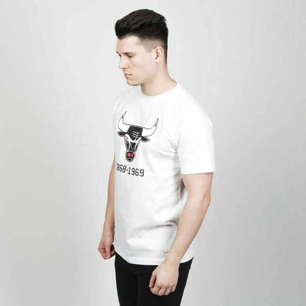Koszulka Mitchell & Ness t-shirt Chicago Bulls white Team Logo Traditional