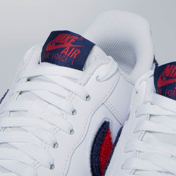 Sneakers buty Nike Air Force 1 '07 LV8 white/university red-blue void (823511-106)