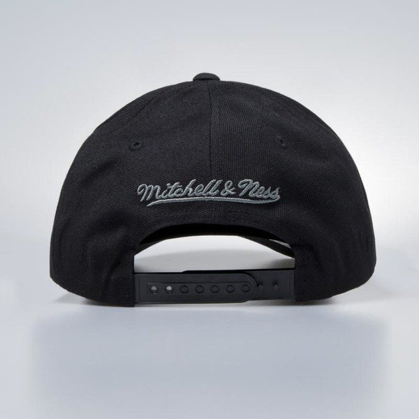 Czapka Mitchell & Ness snapbeck Chicago Bulls black Thirteens