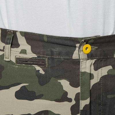 Backyard Cartel spodnie Chinos Label tapered fit woodland camo