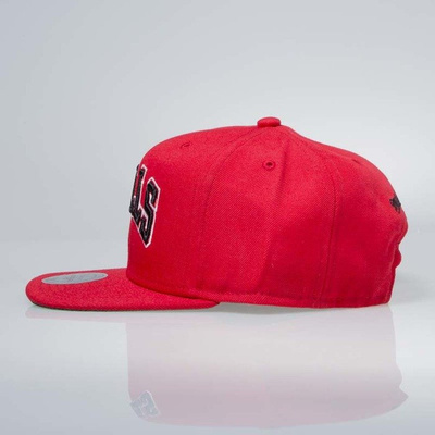 Mitchell & Ness czapka snapback Chicago Bulls red WOOL SOLID NL15Z