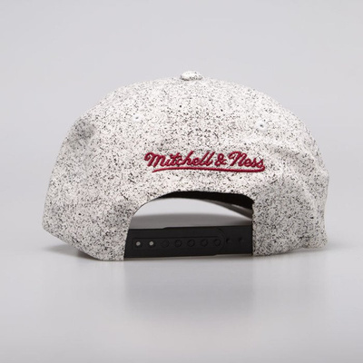 Czapka Mitchell & Ness snapback Chicago Bulls white / red No Rest Snapback